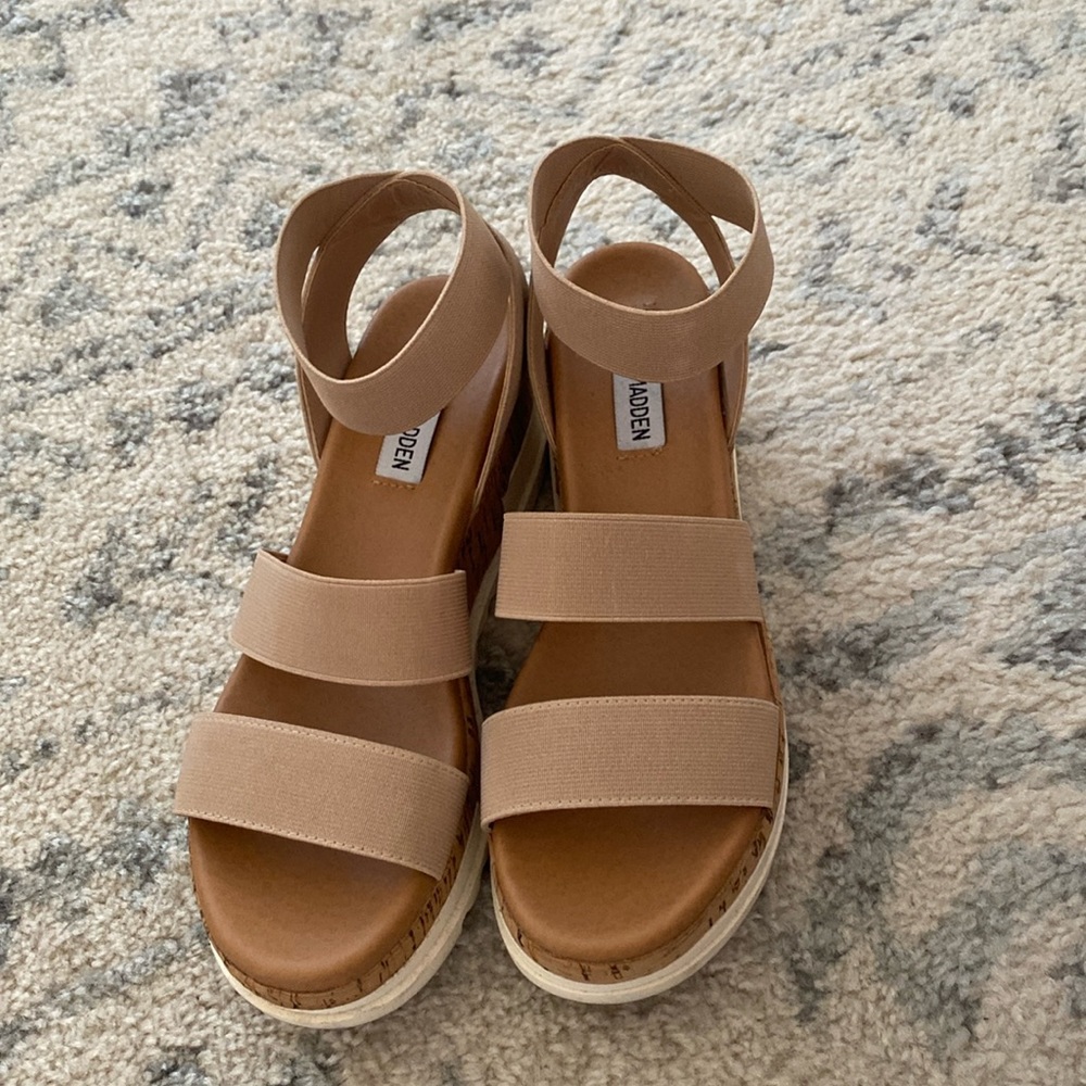 Steve Madden platform sandals